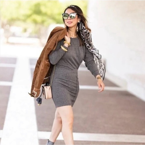 CAbi Put-On Crewneck Sweatshirt Dress #3650 Size Medium NWOT - Picture 5 of 16